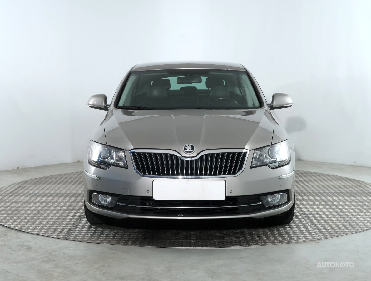 Škoda Superb, 2014 - pohled č. 2