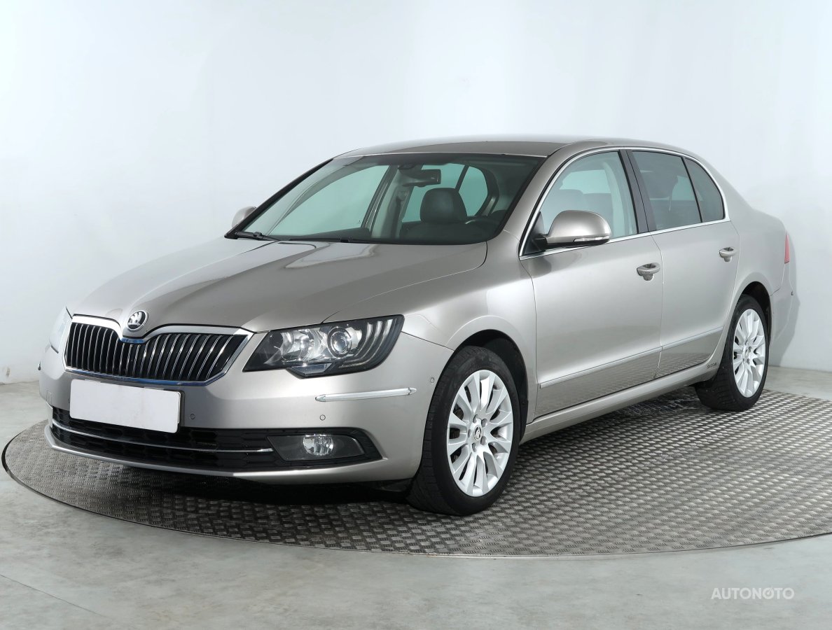 Škoda Superb, 2014 - pohled č. 3