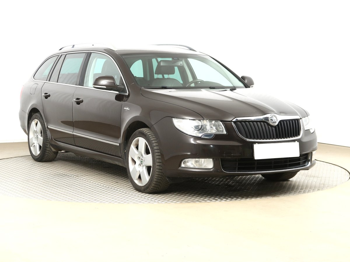 Škoda Superb, 2013 - celkový pohled