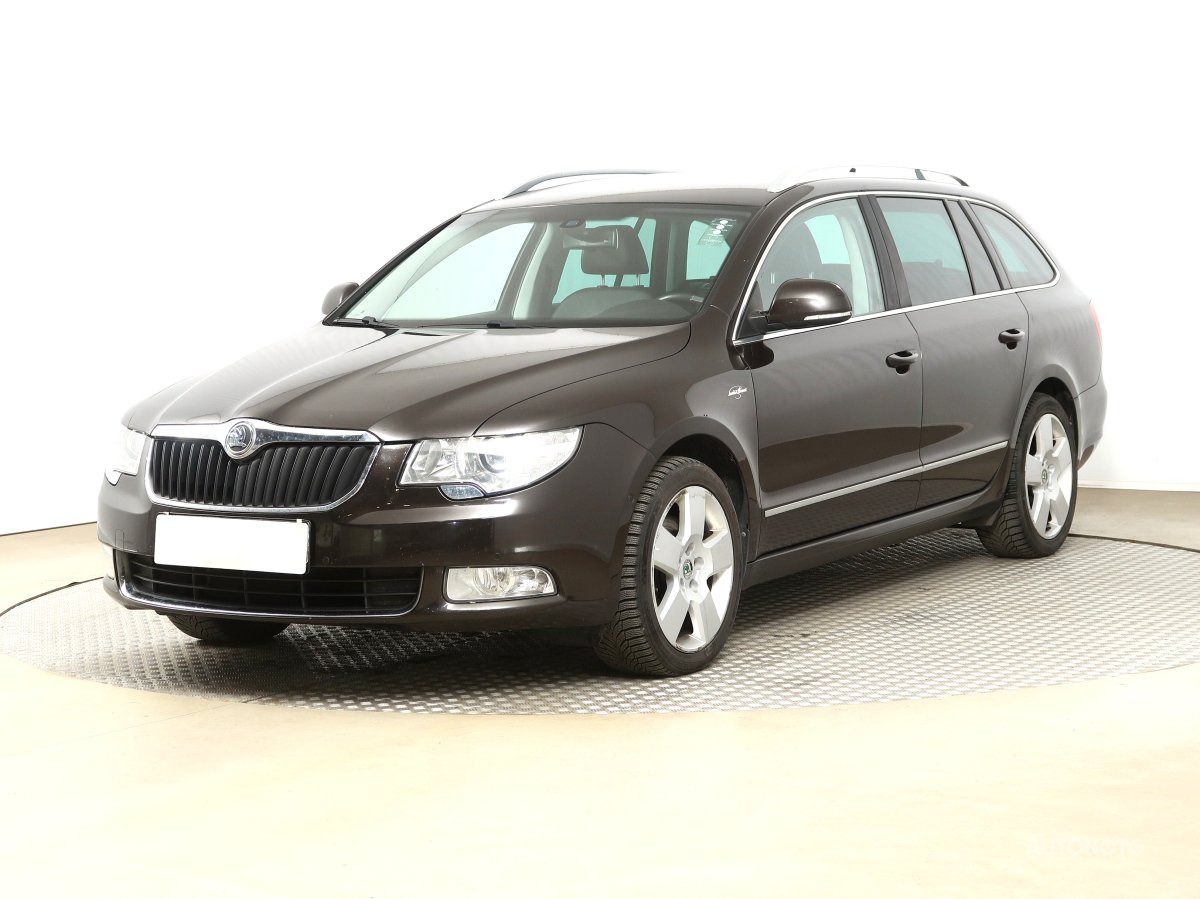Škoda Superb, 2013 - pohled č. 3