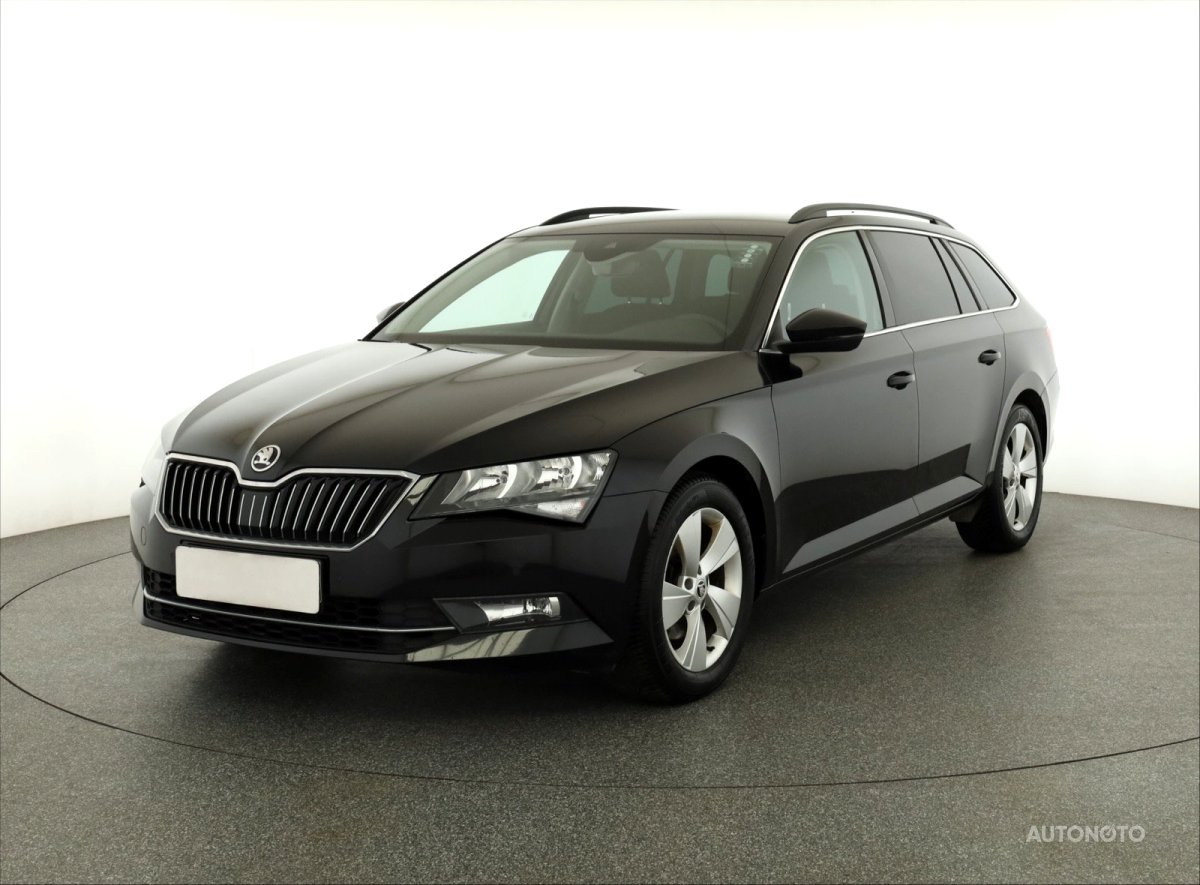 Škoda Superb, 2018 - pohled č. 3