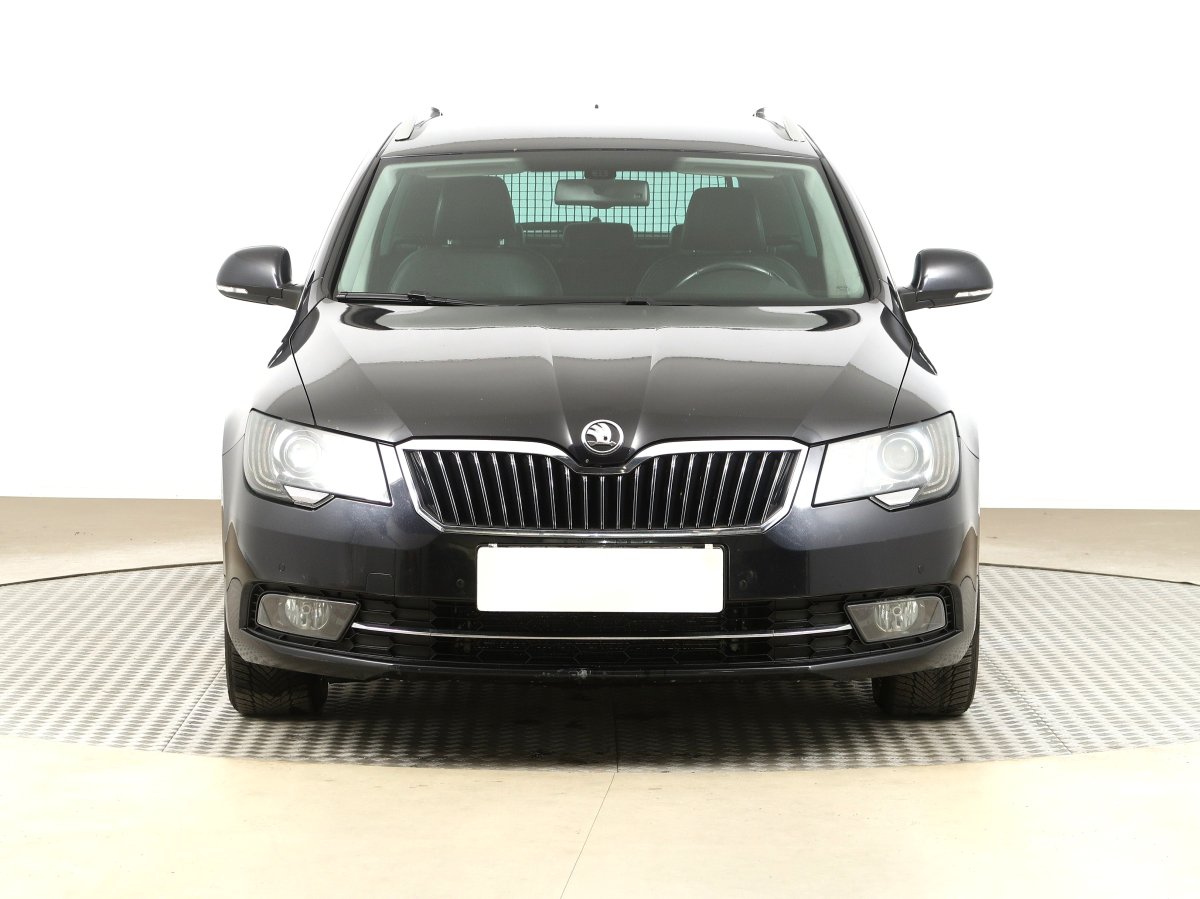 Škoda Superb, 2013 - pohled č. 2