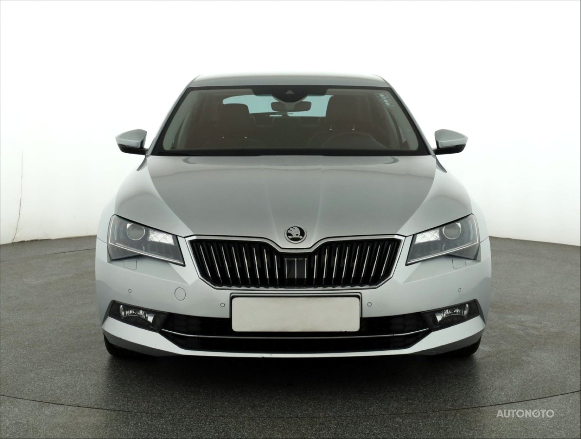 Škoda Superb, 2017 - pohled č. 2