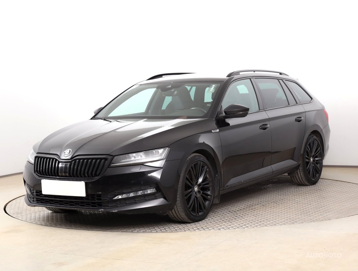 Škoda Superb, 2021 - pohled č. 3