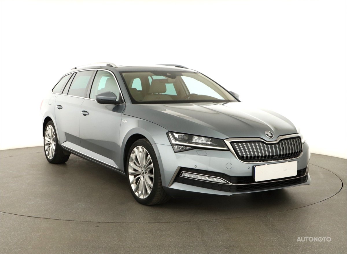 Škoda Superb, 2019 - celkový pohled