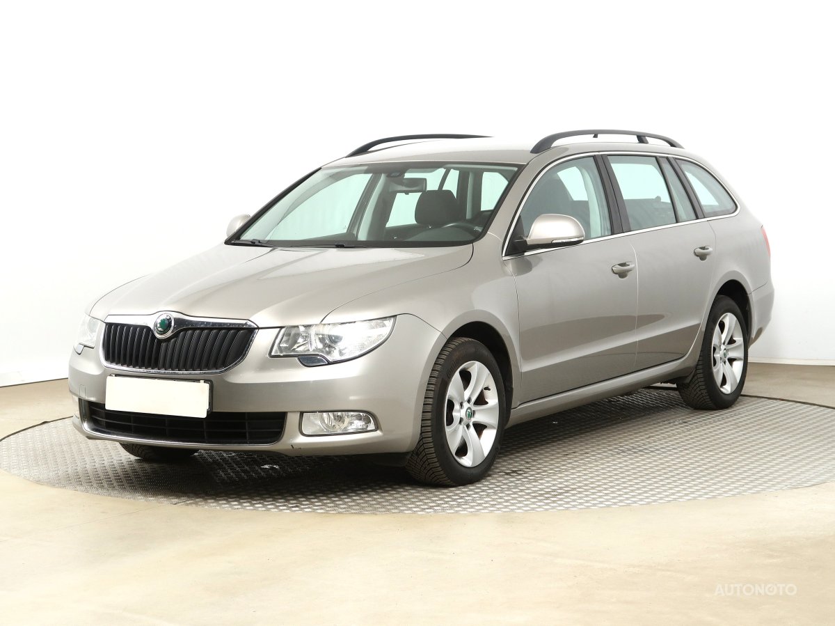 Škoda Superb, 2013 - pohled č. 3