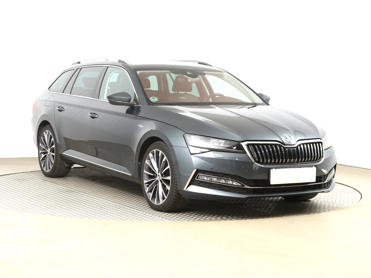 Škoda Superb, 2021 - celkový pohled