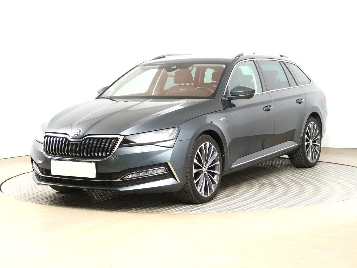 Škoda Superb, 2021 - pohled č. 3