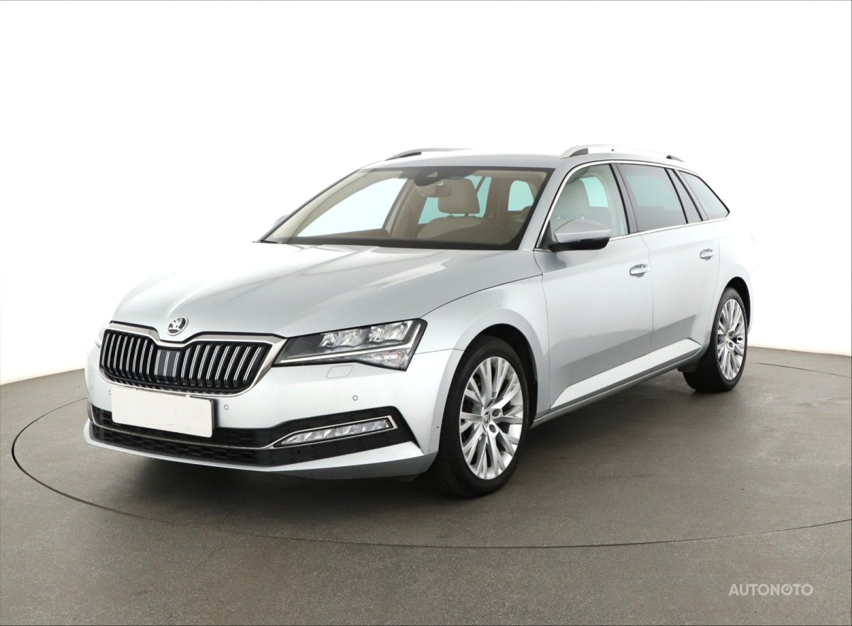 Škoda Superb, 2021 - pohled č. 3