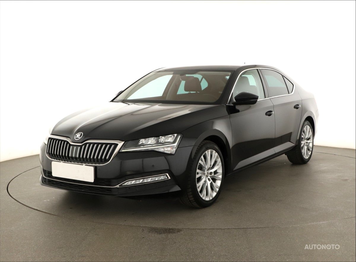 Škoda Superb, 2021 - pohled č. 3