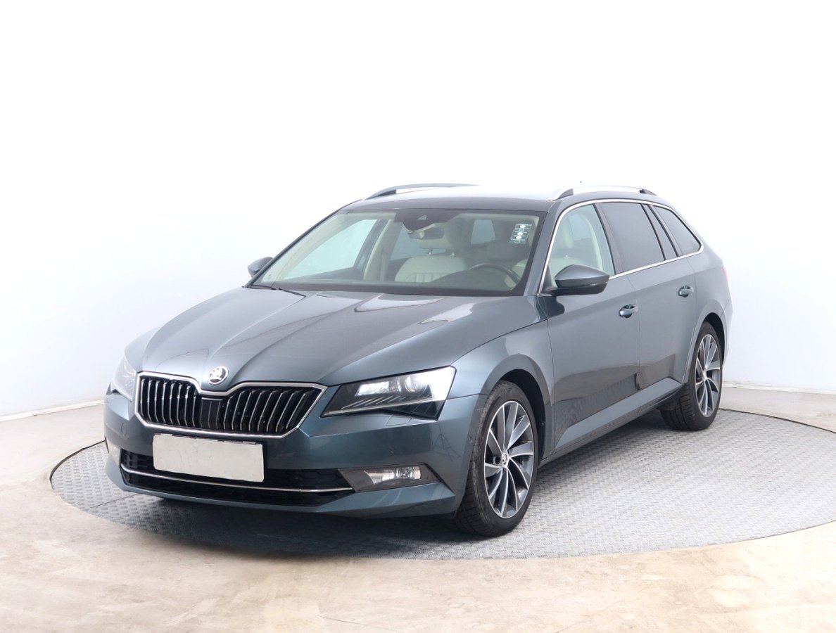Škoda Superb, 2019 - pohled č. 3