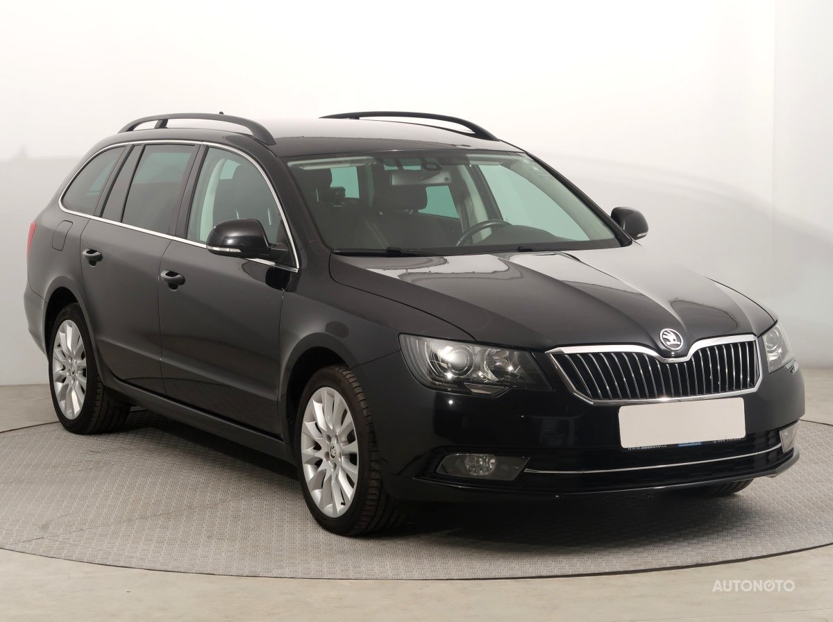 Škoda Superb, 2013 - celkový pohled
