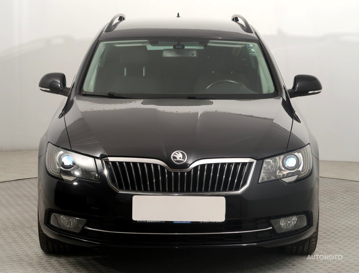 Škoda Superb, 2013 - pohled č. 2