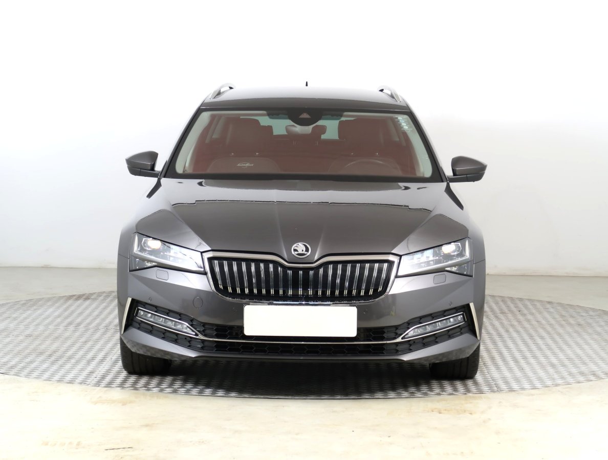 Škoda Superb, 2021 - pohled č. 2
