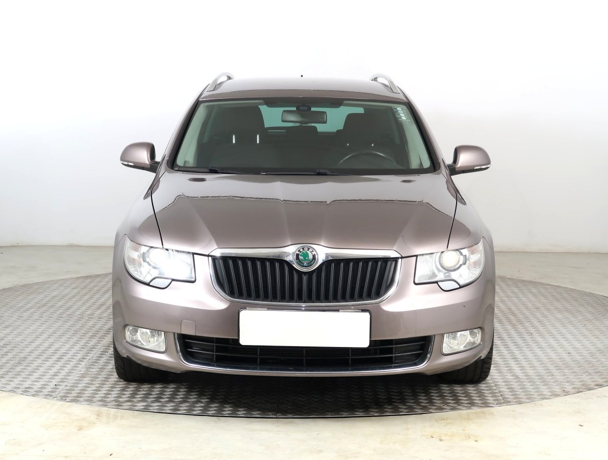 Škoda Superb, 2012 - pohled č. 2