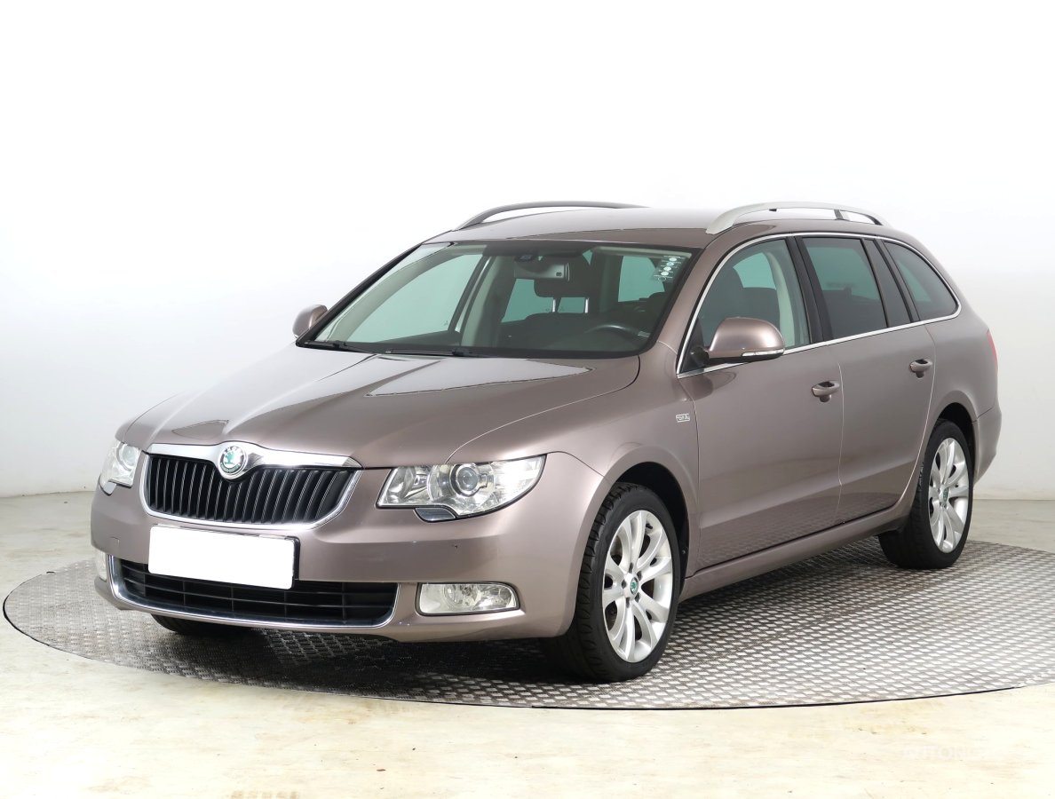 Škoda Superb, 2012 - pohled č. 3