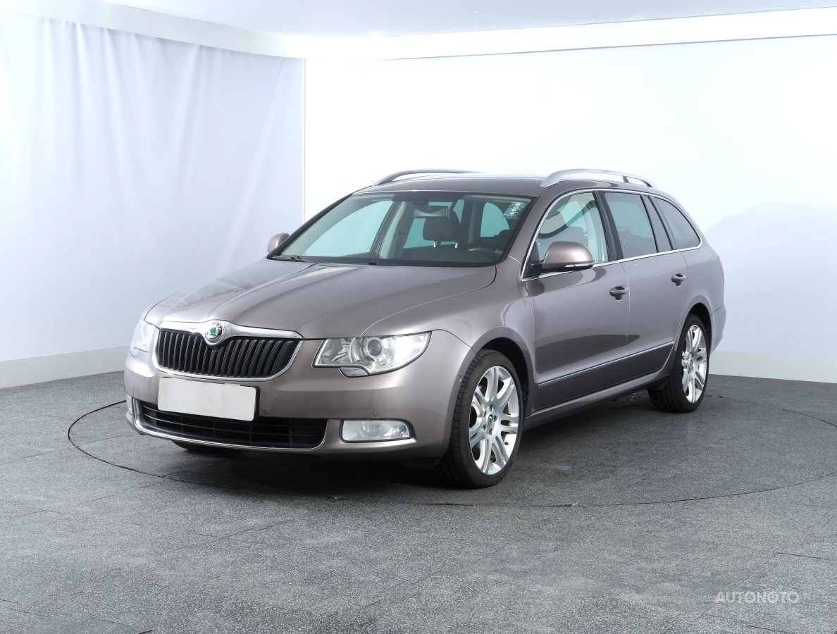 Škoda Superb, 2011 - pohled č. 3