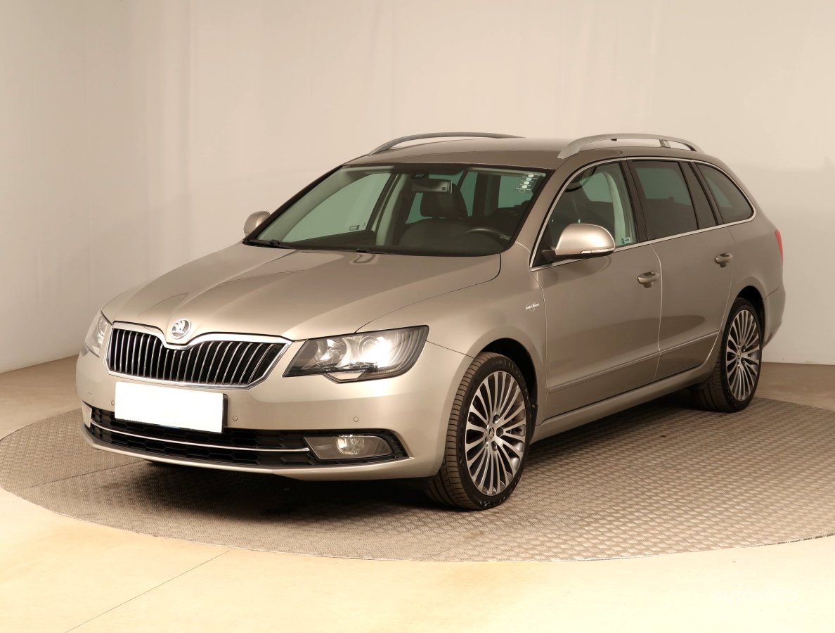 Škoda Superb, 2014 - pohled č. 3