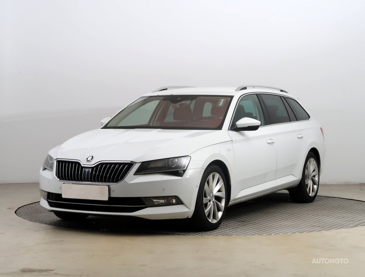Škoda Superb, 2018 - pohled č. 3