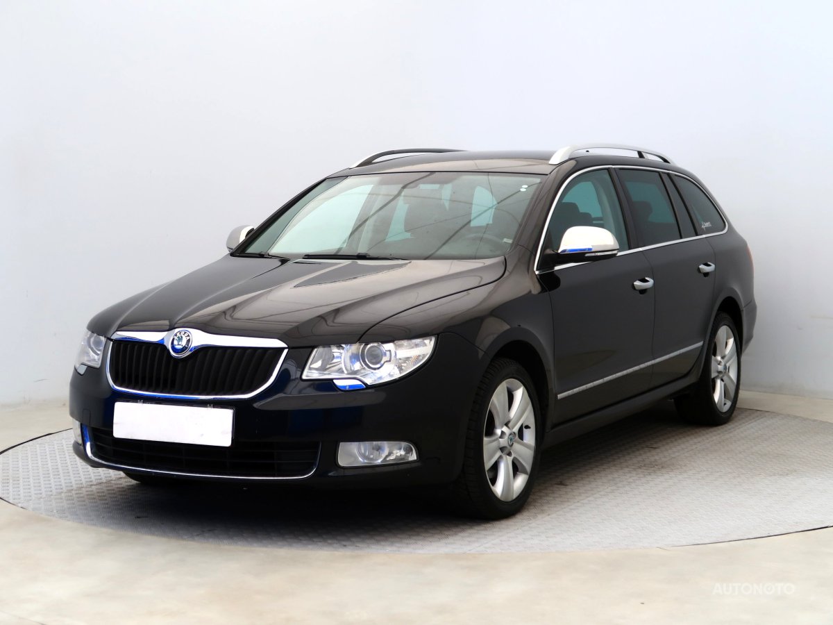 Škoda Superb, 2011 - pohled č. 3