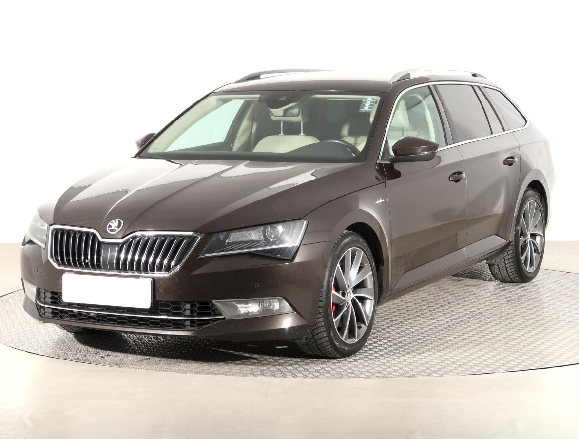 Škoda Superb, 2018 - pohled č. 3