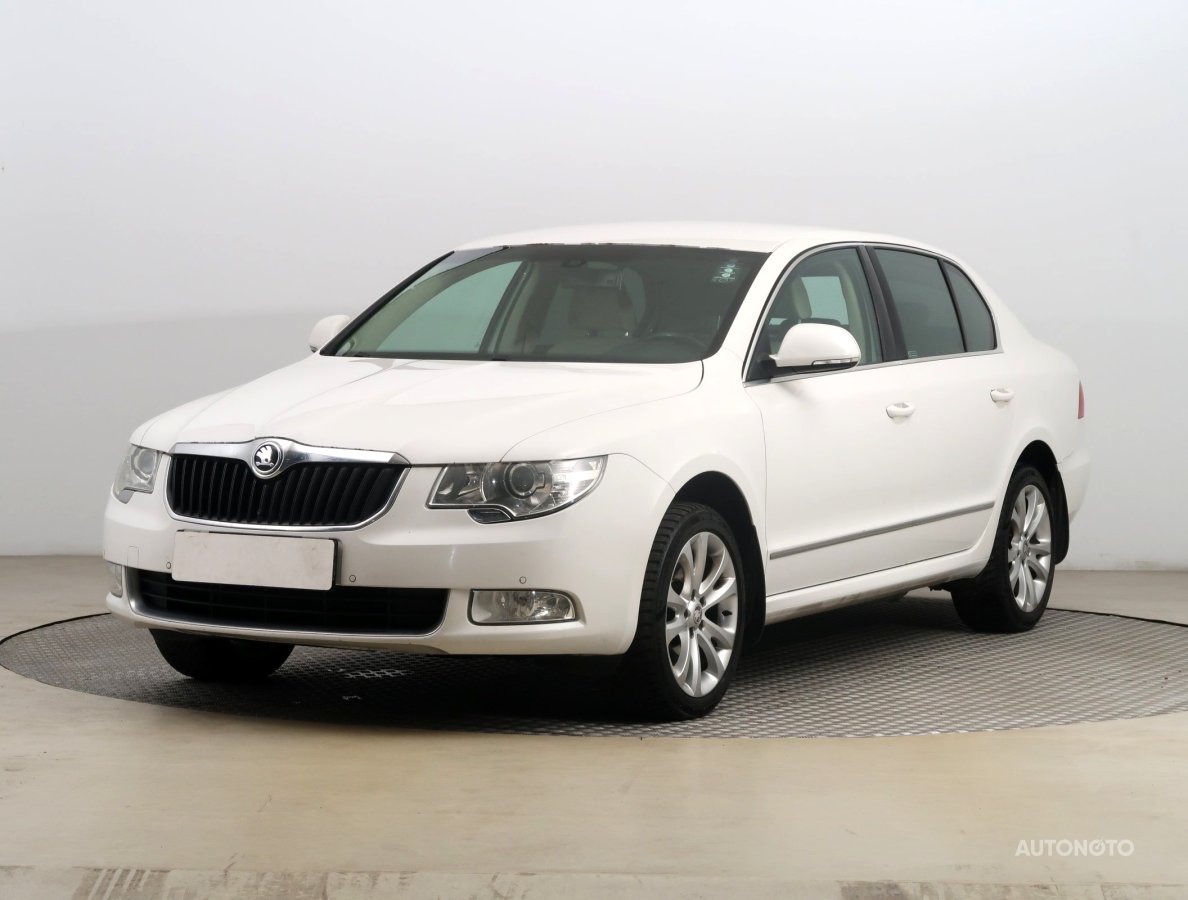 Škoda Superb, 2012 - pohled č. 3