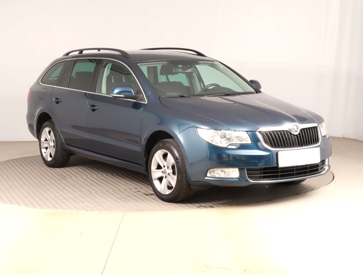 Škoda Superb, 2012 - celkový pohled