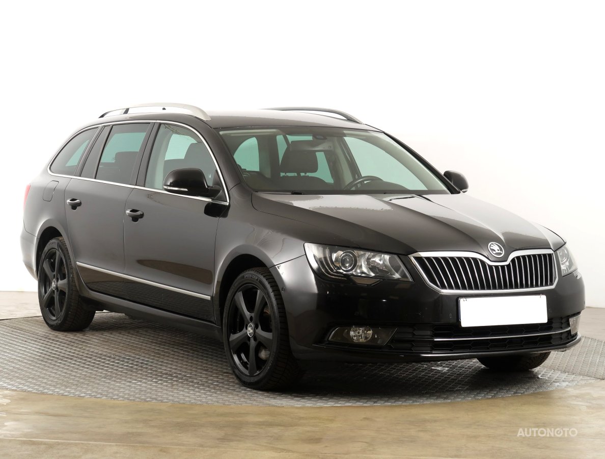 Škoda Superb, 2013 - celkový pohled