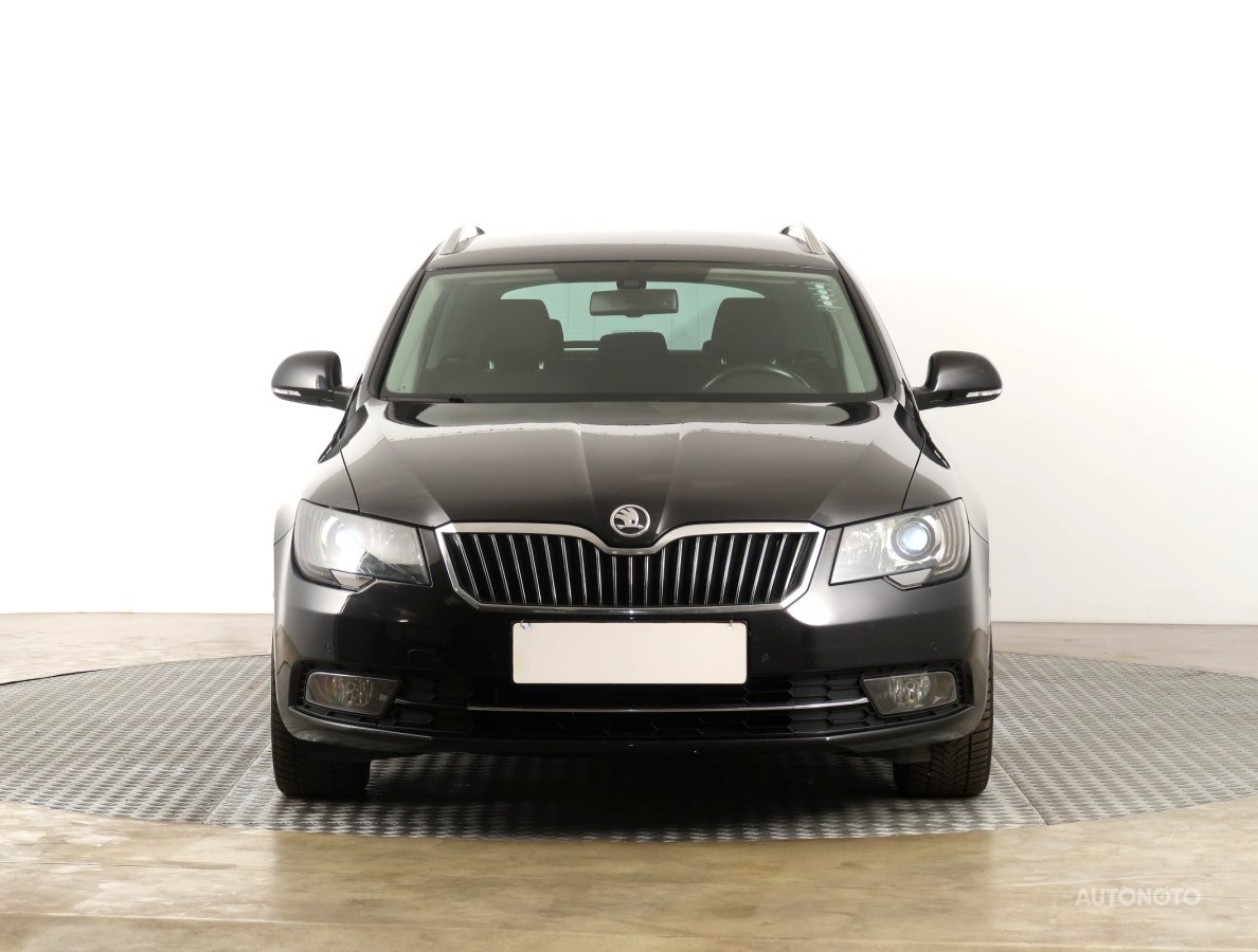 Škoda Superb, 2013 - pohled č. 2