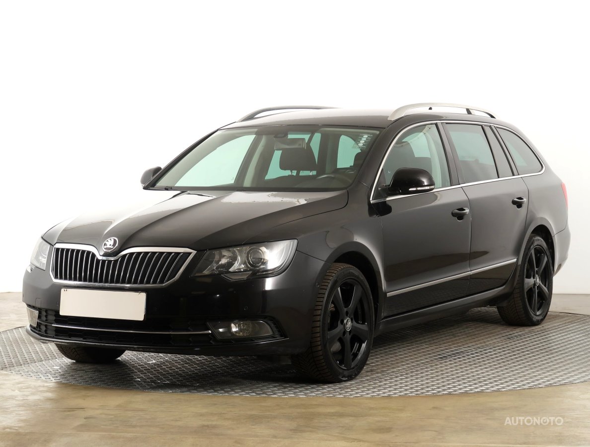 Škoda Superb, 2013 - pohled č. 3