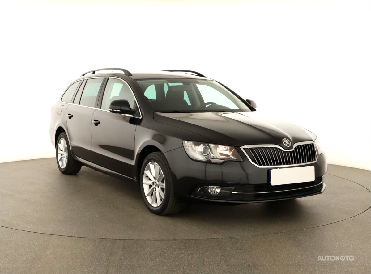 Škoda Superb, 2013 - celkový pohled