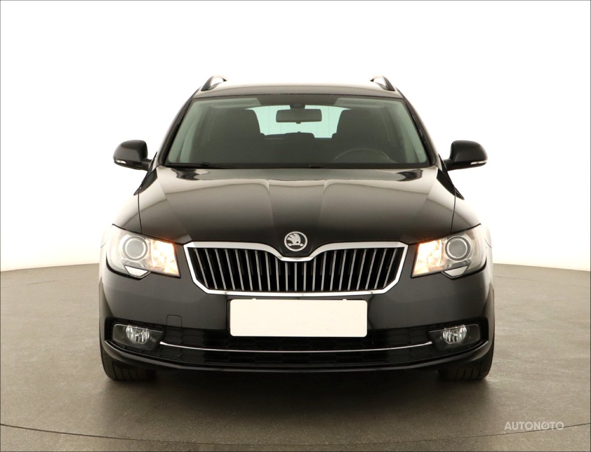 Škoda Superb, 2013 - pohled č. 2