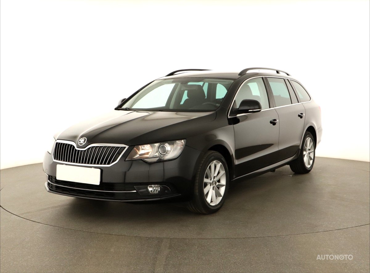 Škoda Superb, 2013 - pohled č. 3