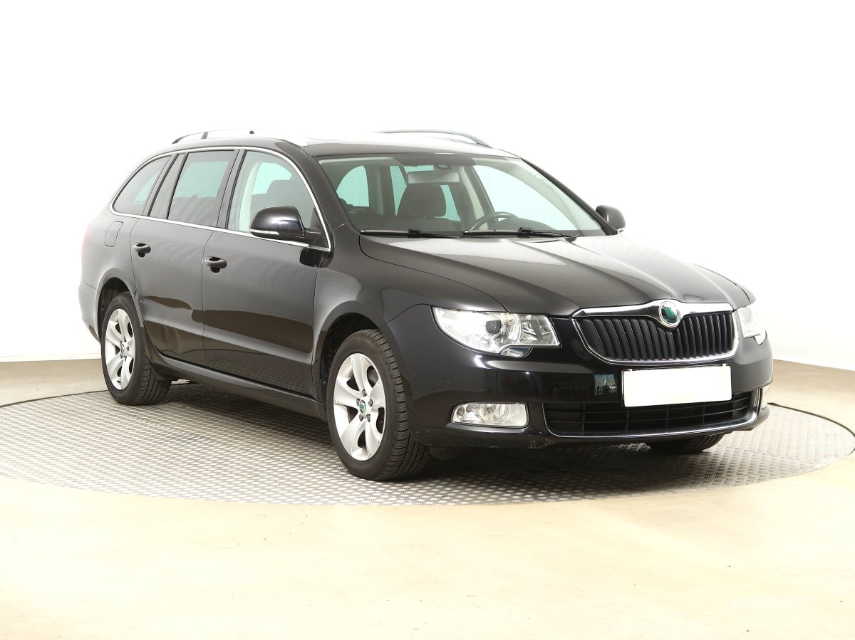 Škoda Superb, 2012 - celkový pohled