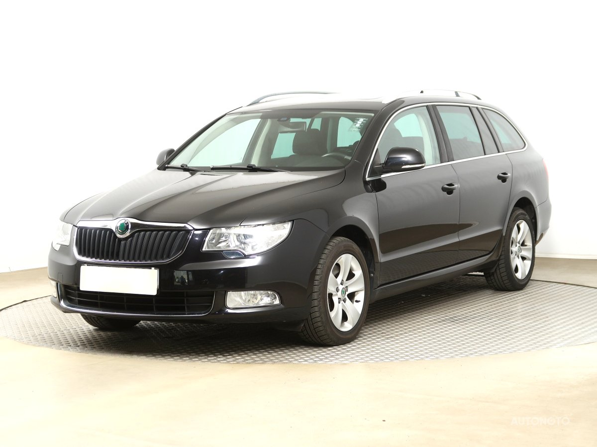 Škoda Superb, 2012 - pohled č. 3