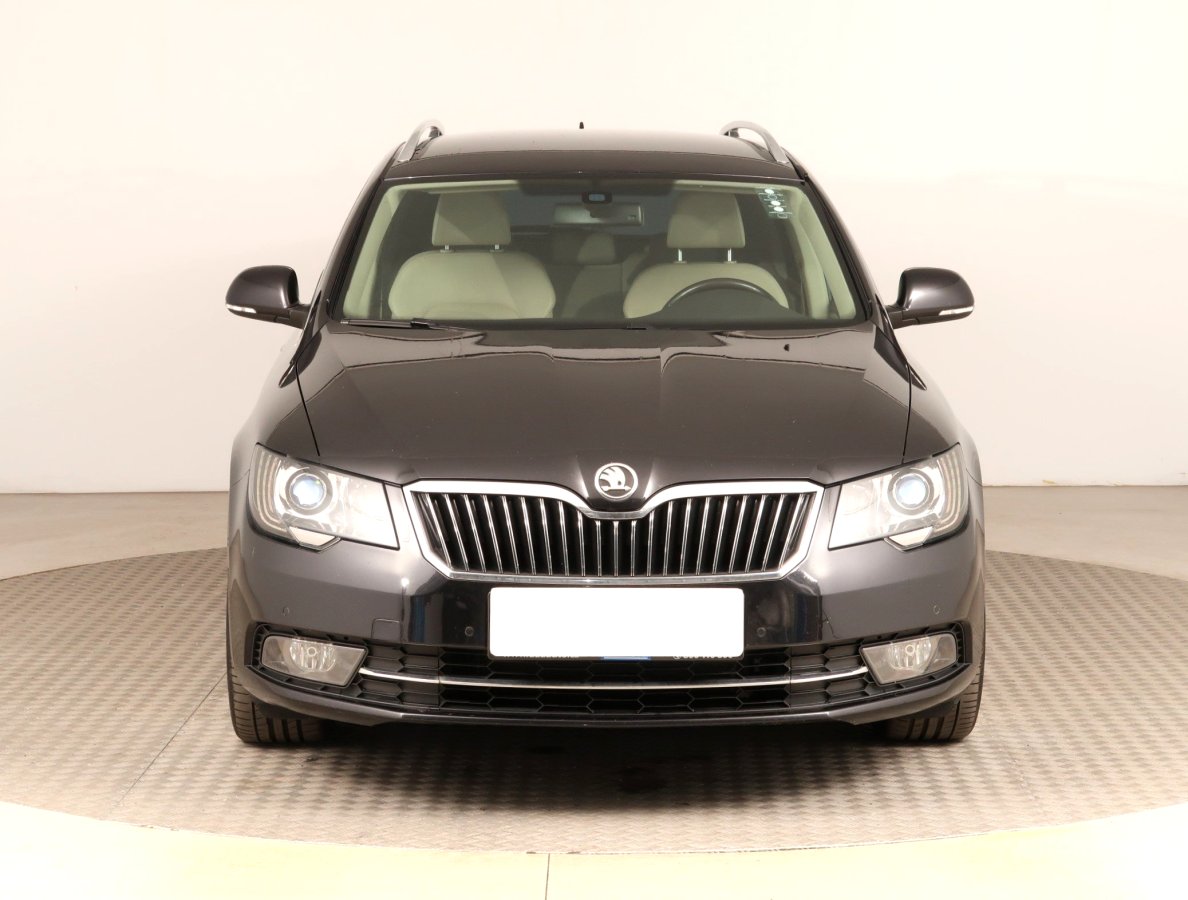 Škoda Superb, 2014 - pohled č. 2