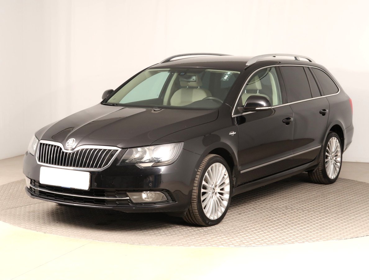Škoda Superb, 2014 - pohled č. 3