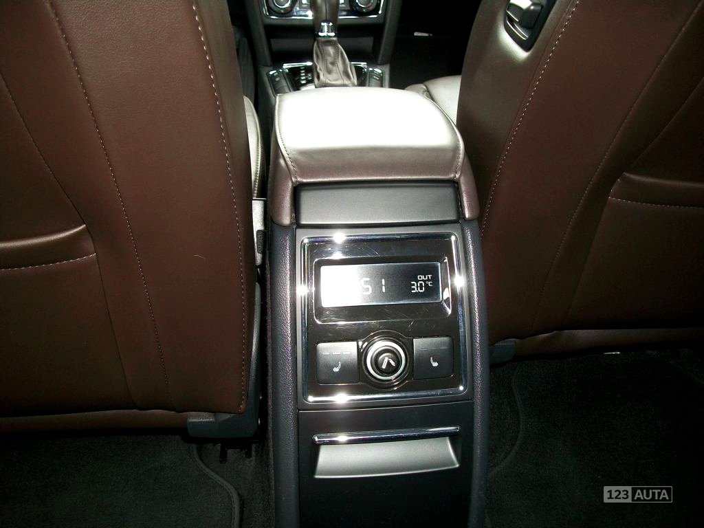 Škoda Superb, 2014 - pohled č. 9