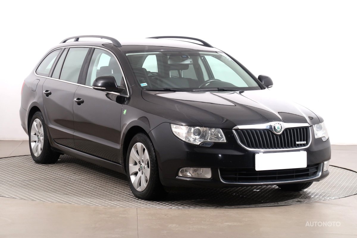 Škoda Superb, 2012 - celkový pohled