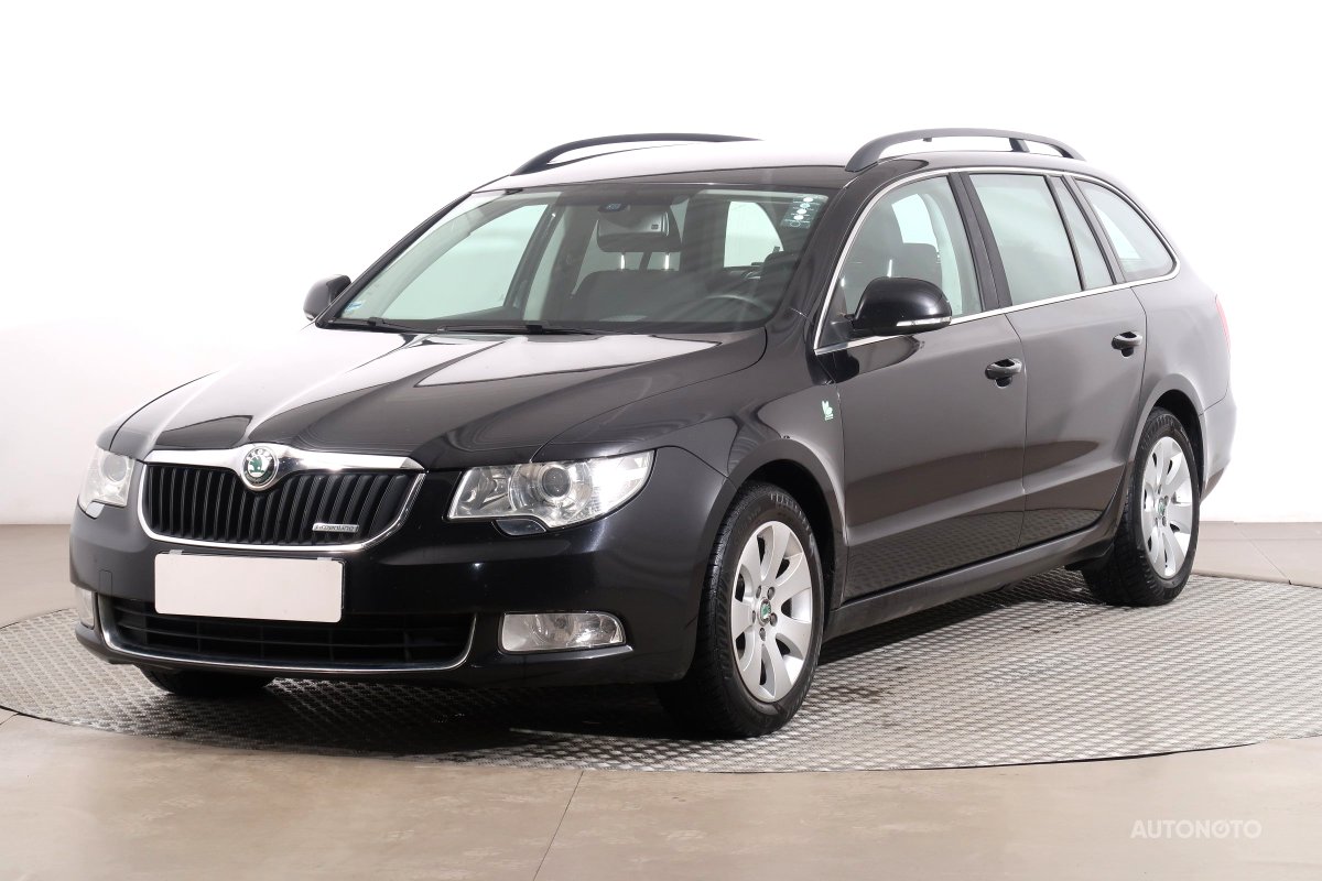 Škoda Superb, 2012 - pohled č. 3