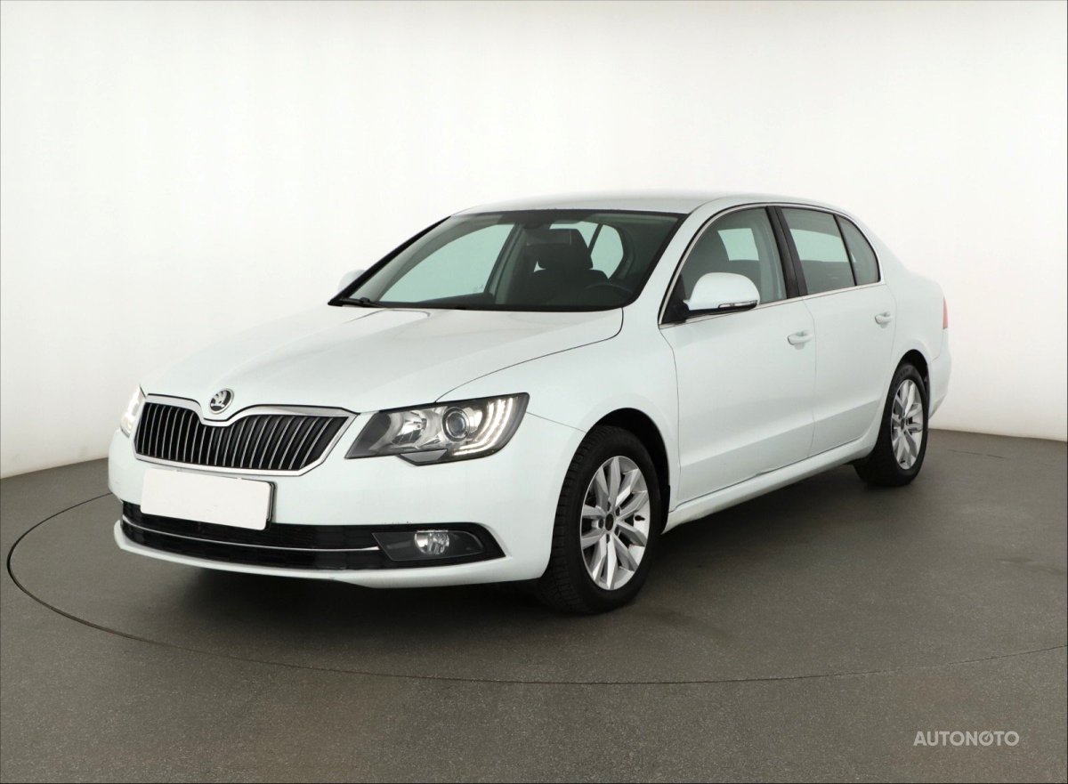 Škoda Superb, 2014 - pohled č. 3