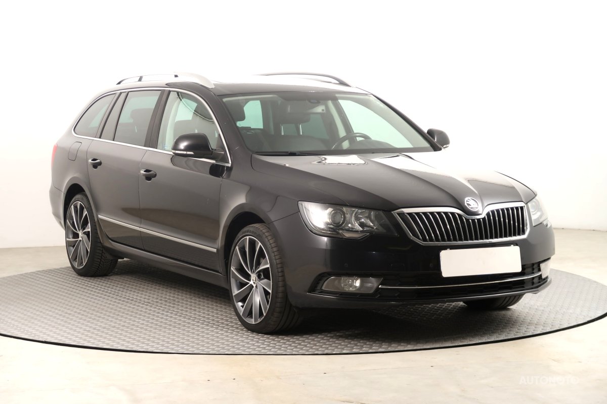 Škoda Superb, 2013 - celkový pohled