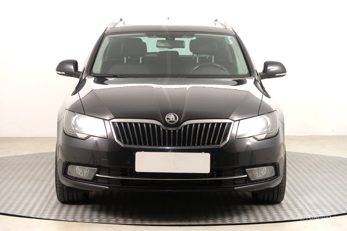 Škoda Superb, 2013 - pohled č. 2