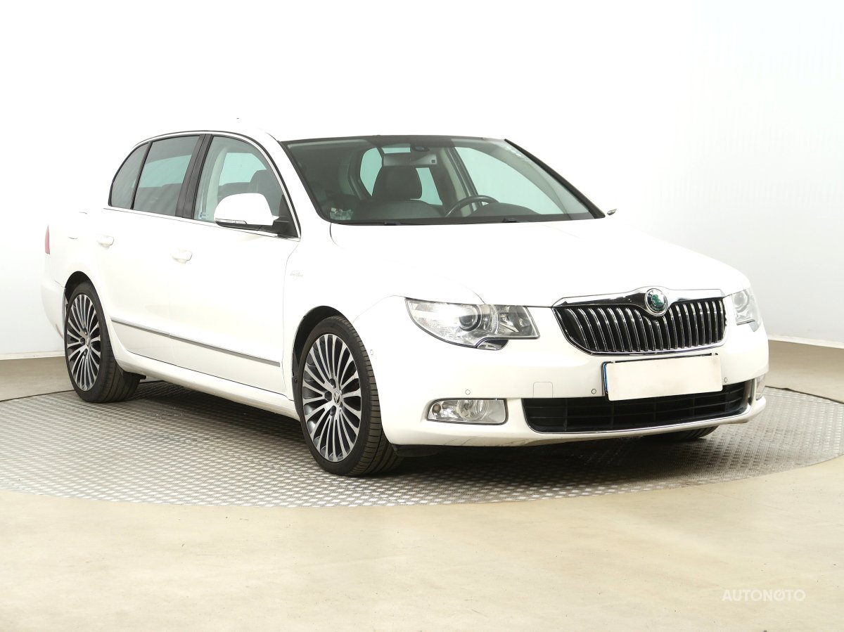 Škoda Superb, 2012 - celkový pohled