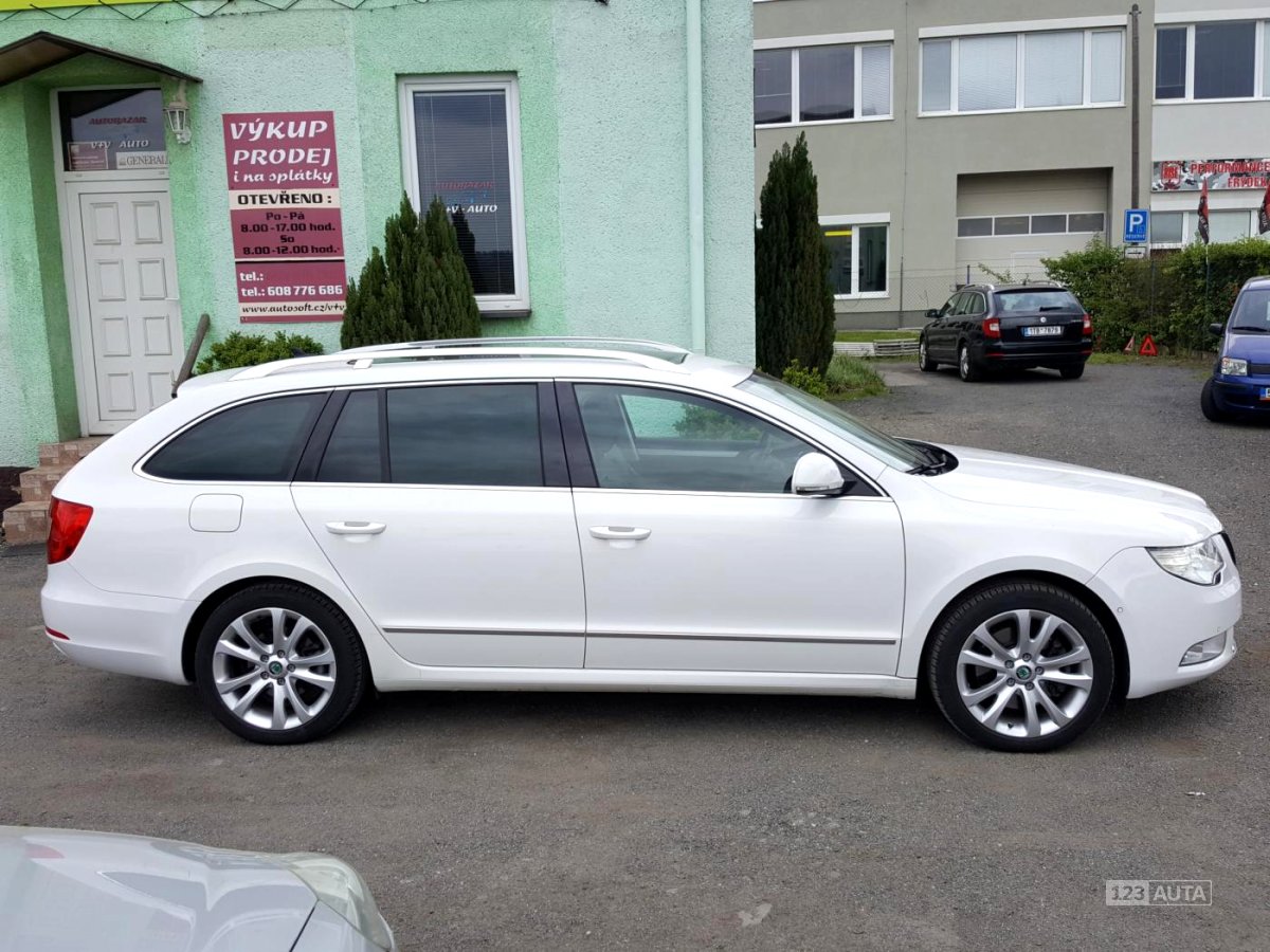 Škoda Superb, 2012 - pohled č. 4