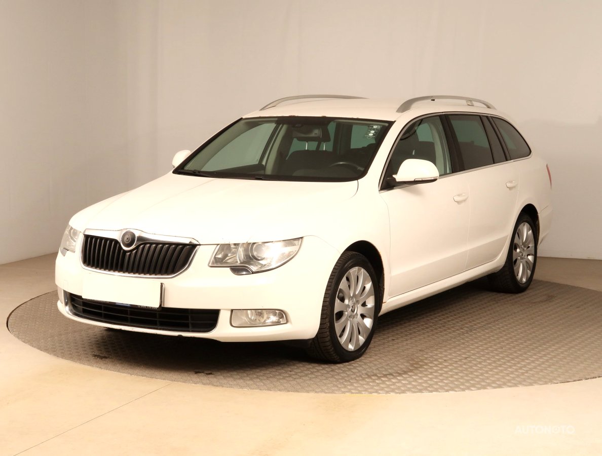 Škoda Superb, 2011 - pohled č. 3