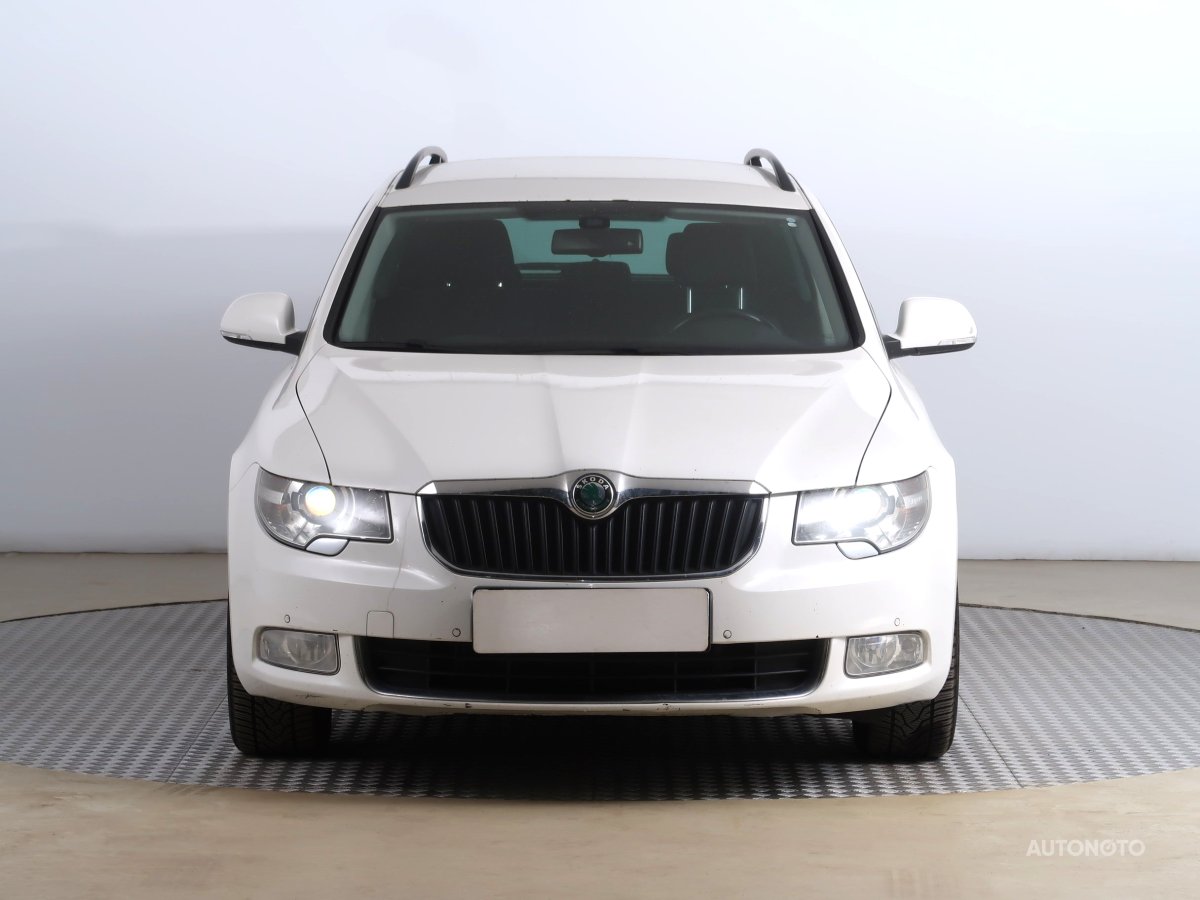 Škoda Superb, 2013 - pohled č. 2