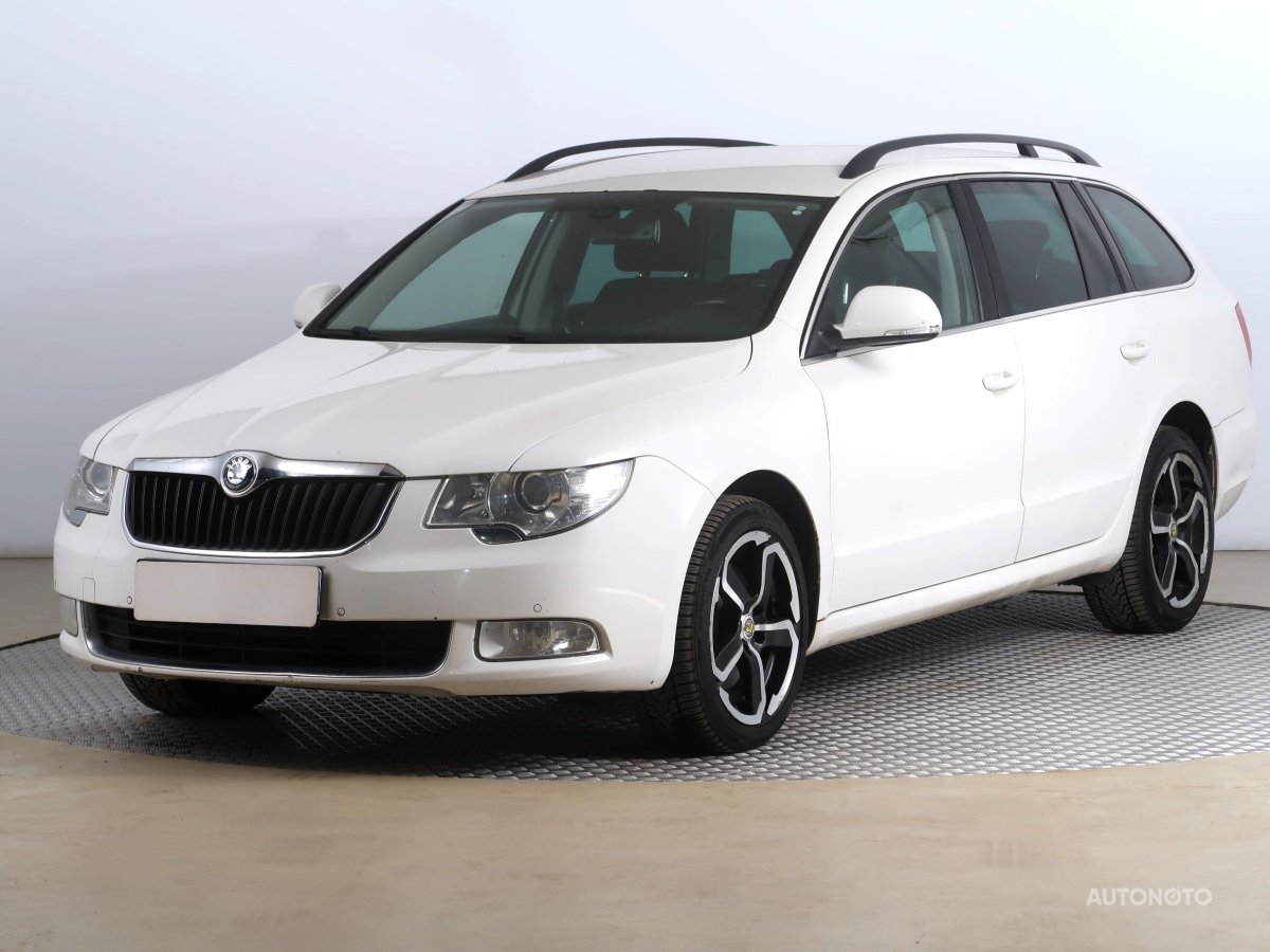 Škoda Superb, 2013 - pohled č. 3
