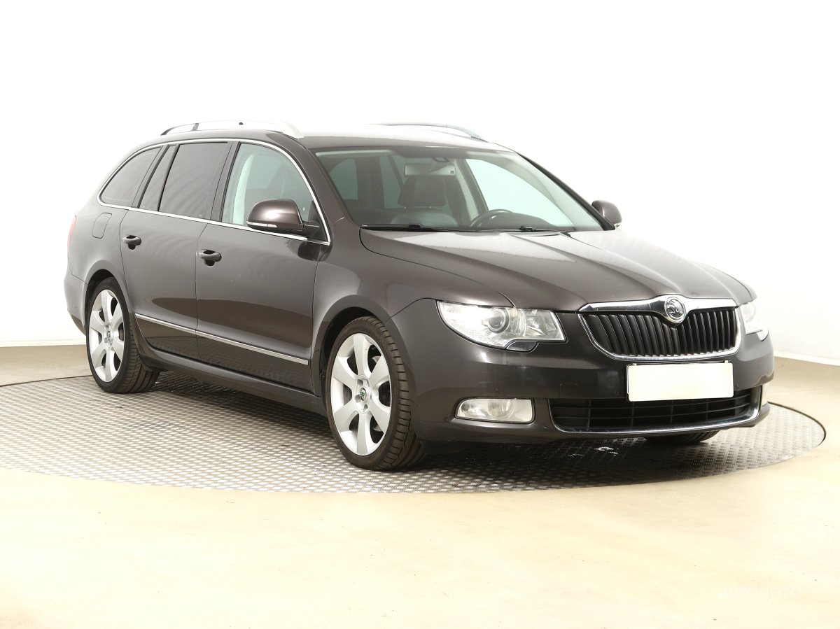 Škoda Superb, 2011 - celkový pohled