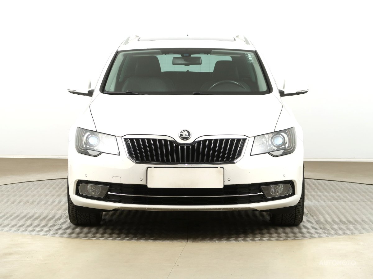Škoda Superb, 2014 - pohled č. 2